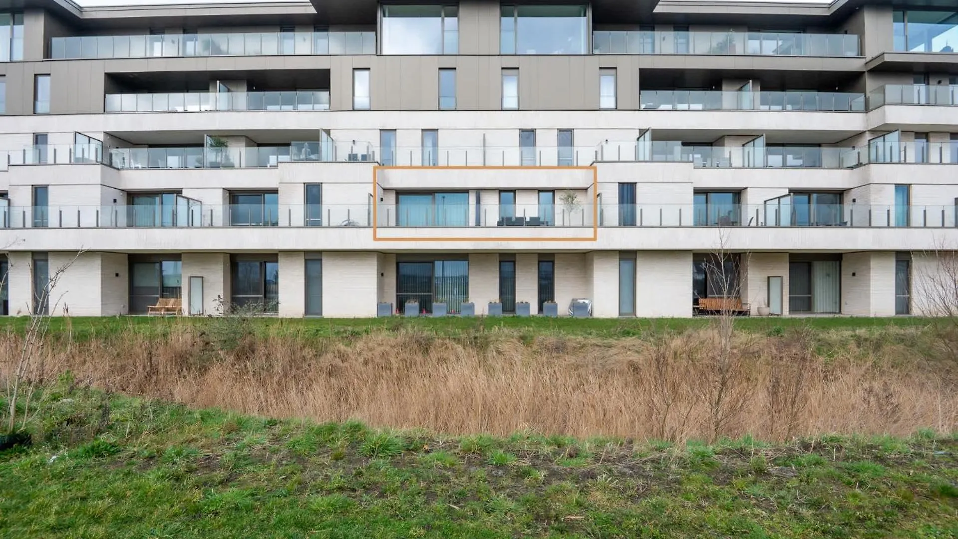 New Apartment Close To The Beach With Garage Oostende